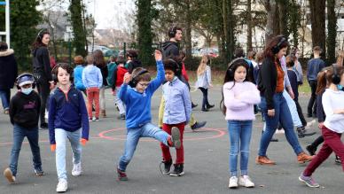 Donne moi la main