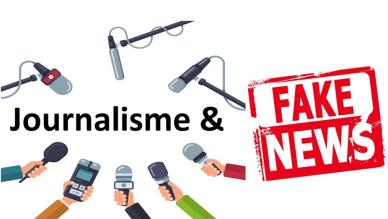 texte journalisme et fake news avec des micros tendus autour